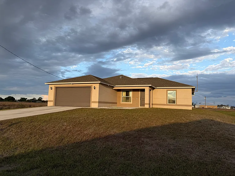 7033 Waldo Cir — Photo 2
