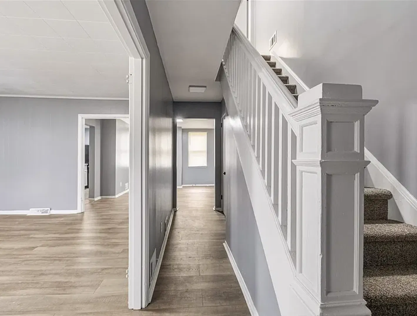 2 Bedroom/1 Bath in Allentown- Available NOW! — Photo 2