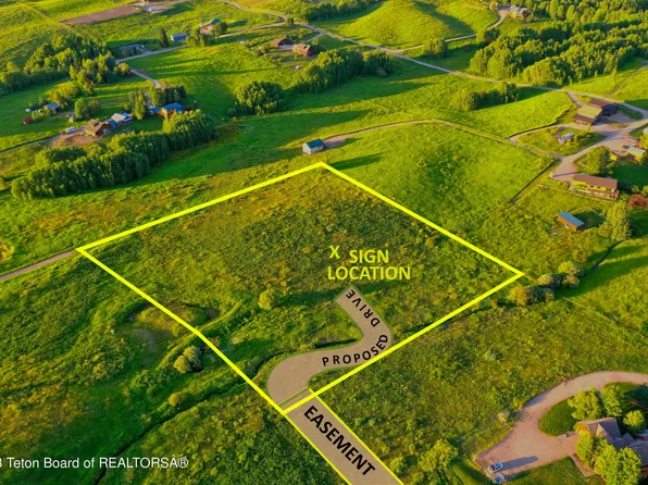 210 E Lochan Fen Ln, Alta, WY 83414
