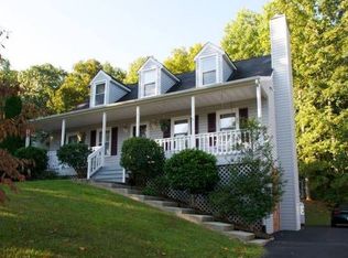 303 Capital Ln, Forest, VA 24551