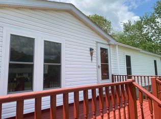 566 Lake Dr, North Bennington, VT 05257