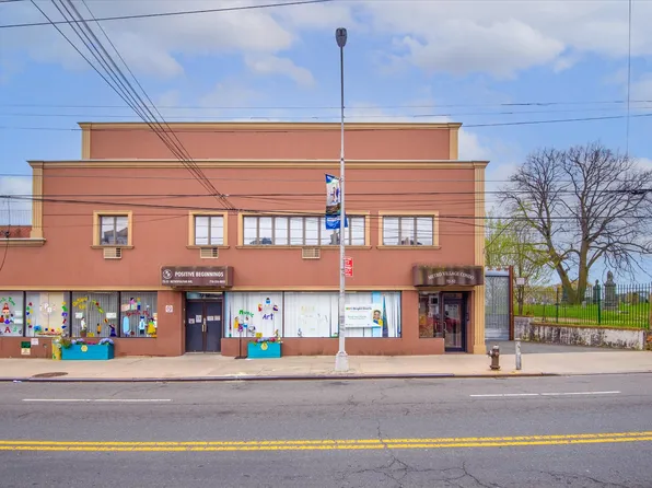 72-52 Metropolitan Avenue image 6 of 6