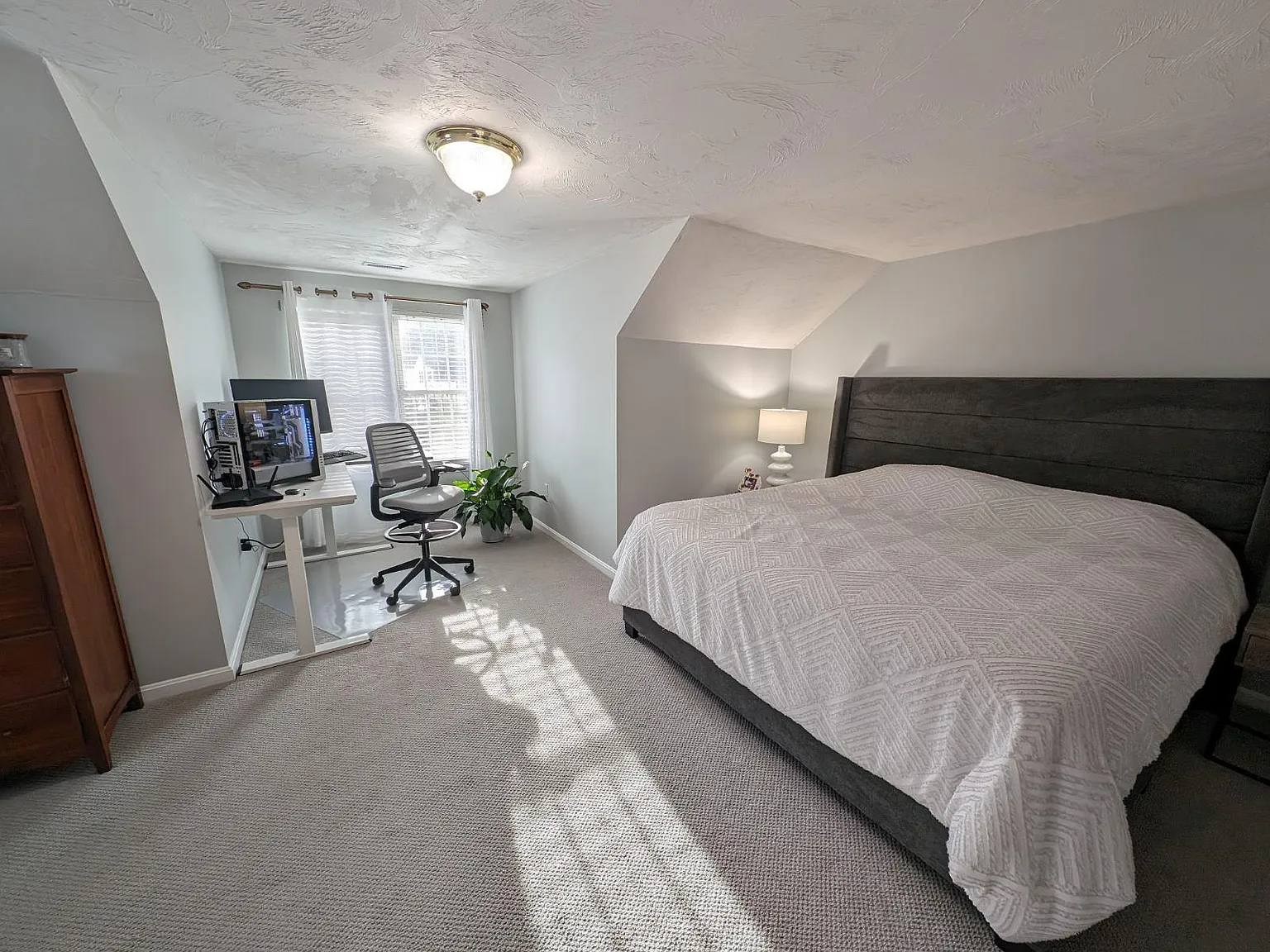 4 Pondview Dr — Photo 3