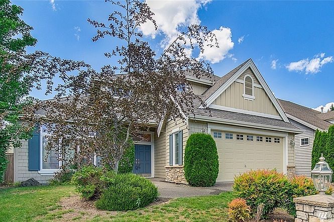 1st image of 823 273rd Pl SE