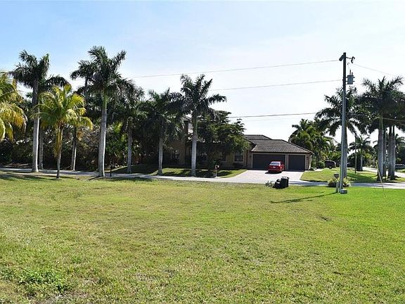 5th image of 2525 SW 53rd Ter