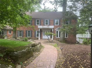 115 Tree Farm Rd, Pittsburgh, PA 15238