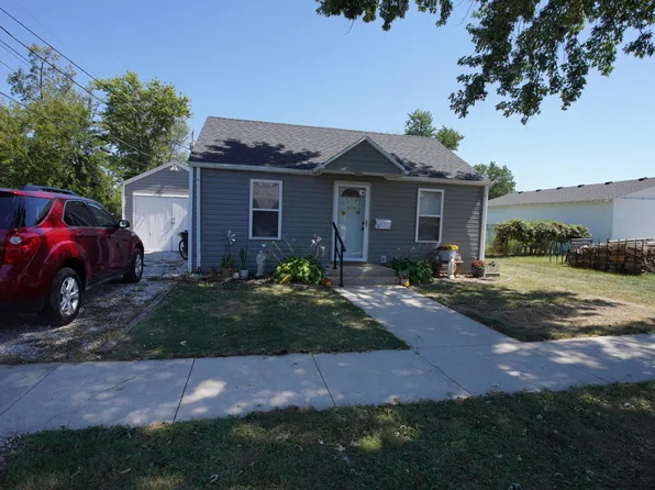 120 S Walnut St, Centralia, MO 65240