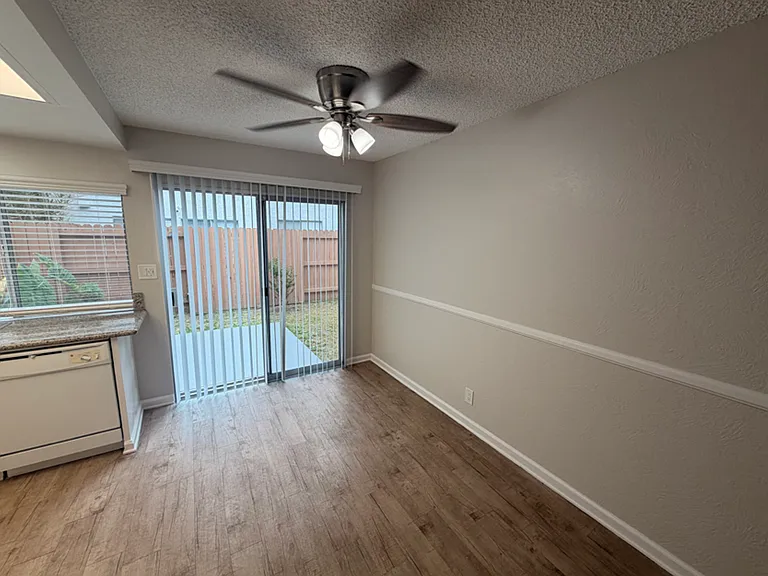 Beach Creek Resort Apartments — Photo 35