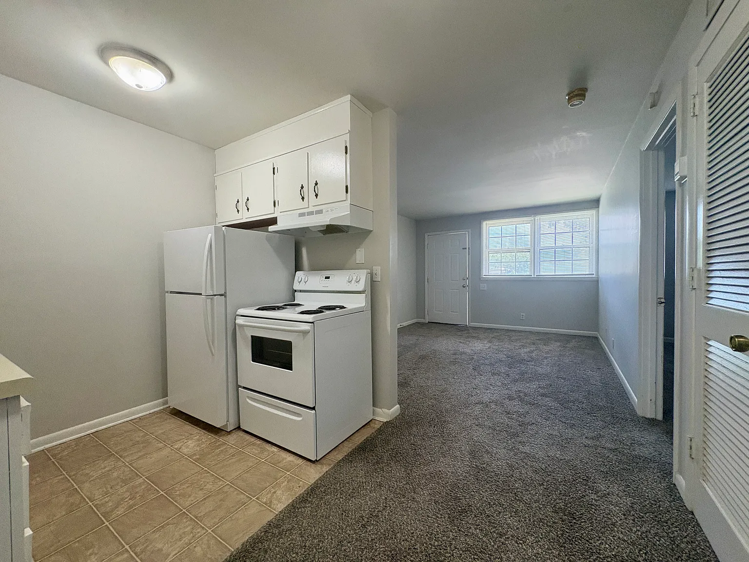 1 bed, 608 sqft, $1,100 — Photo 2