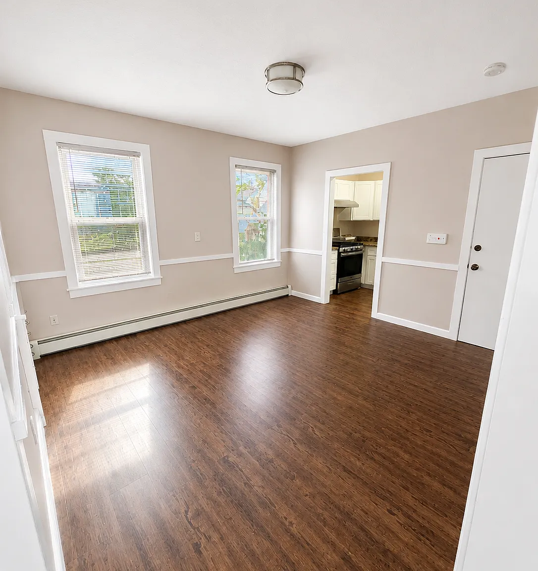 2 bed, 950 sqft, $1,900 — Photo 2