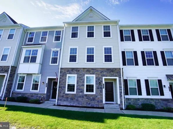 35 Jessop Ln, Hatboro, PA 19040