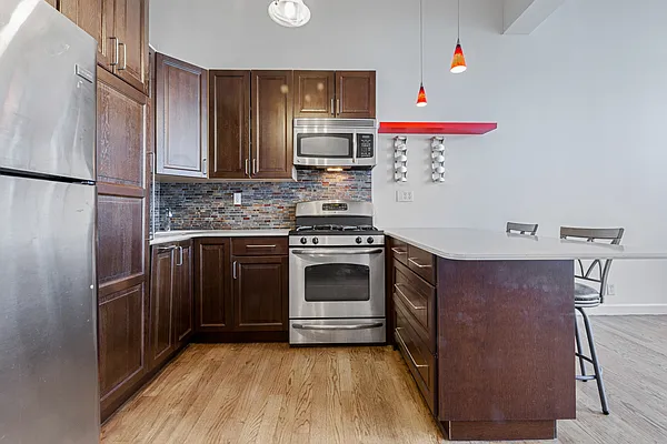 Rented by Compass | media 14