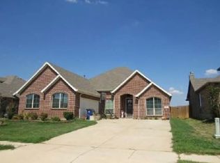 625 Peach Ln, Burleson, TX 76028