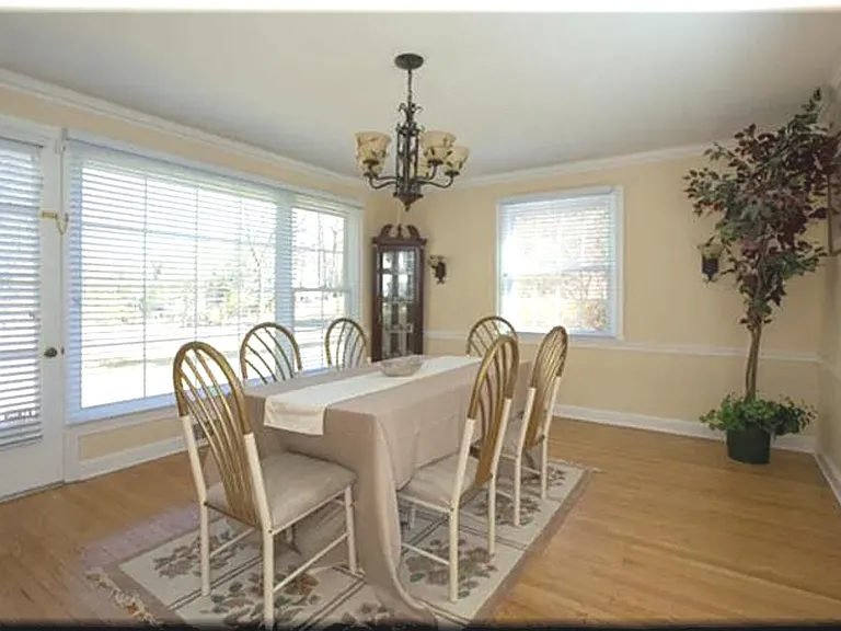 1124 Rose Glen Rd — Photo 22