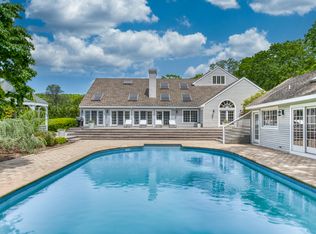 18 Old Meeting House Rd, Quogue, NY 11959