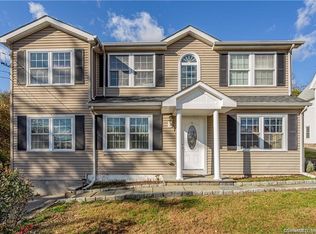 47 Cold Spring Rd #1, Stamford, CT 06905