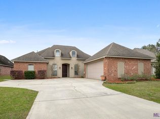 34255 Spring Lake Dr, Walker, LA 70785