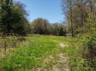 290 Lake Rd, Tiverton, RI 02878