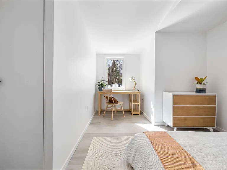561 Beechwood St #SF — Photo 26