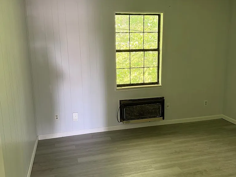 499 N Hawkins St — Photo 10