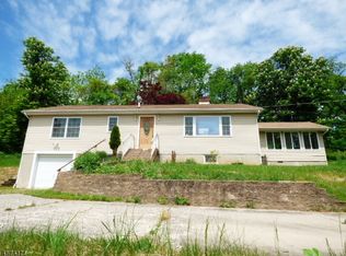 10 Cedar Ridge Rd N, Sussex, NJ 07461
