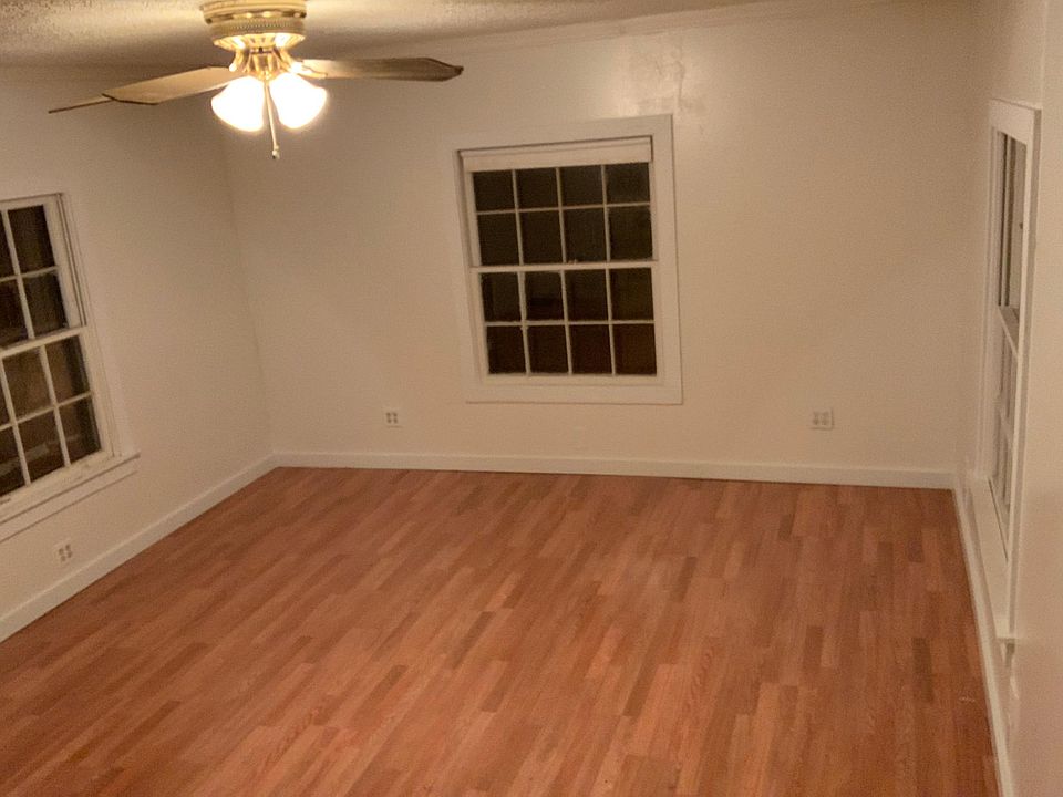 1st image of 207 NE 19th St