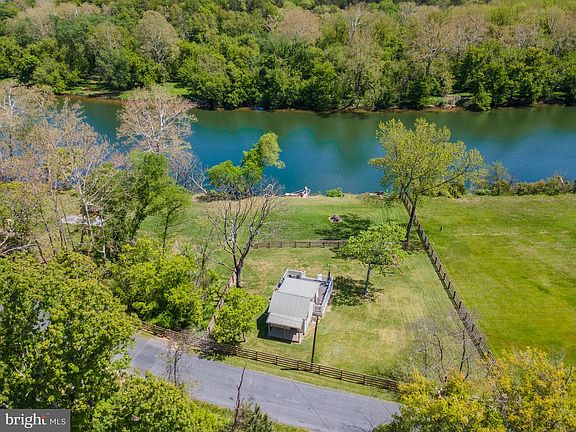 5th image of 1449 Egypt Bend Rd