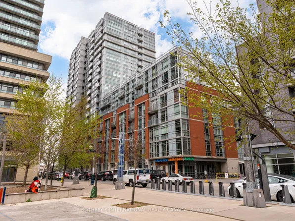 150 Sudbury St #916, Toronto, ON M6J 3S8