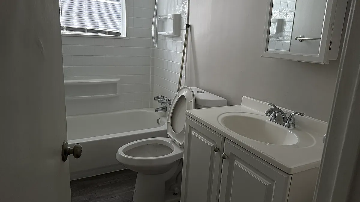2 bed, 790 sqft, $950 — Photo 1