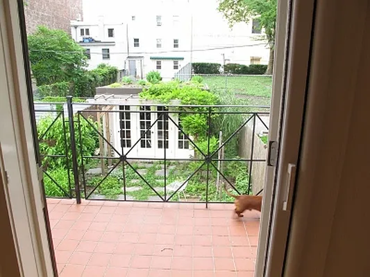 Rented by Realty Collective | media 40