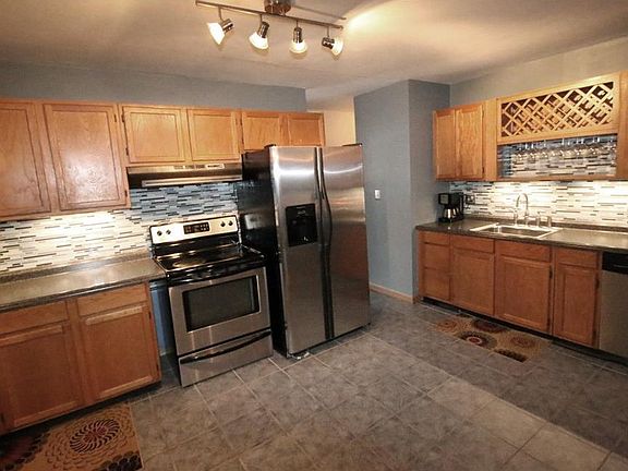 2nd image of 2153 Elmwood Ave