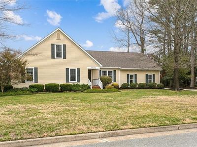 20 Valmoore Dr, Poquoson, VA, 23662