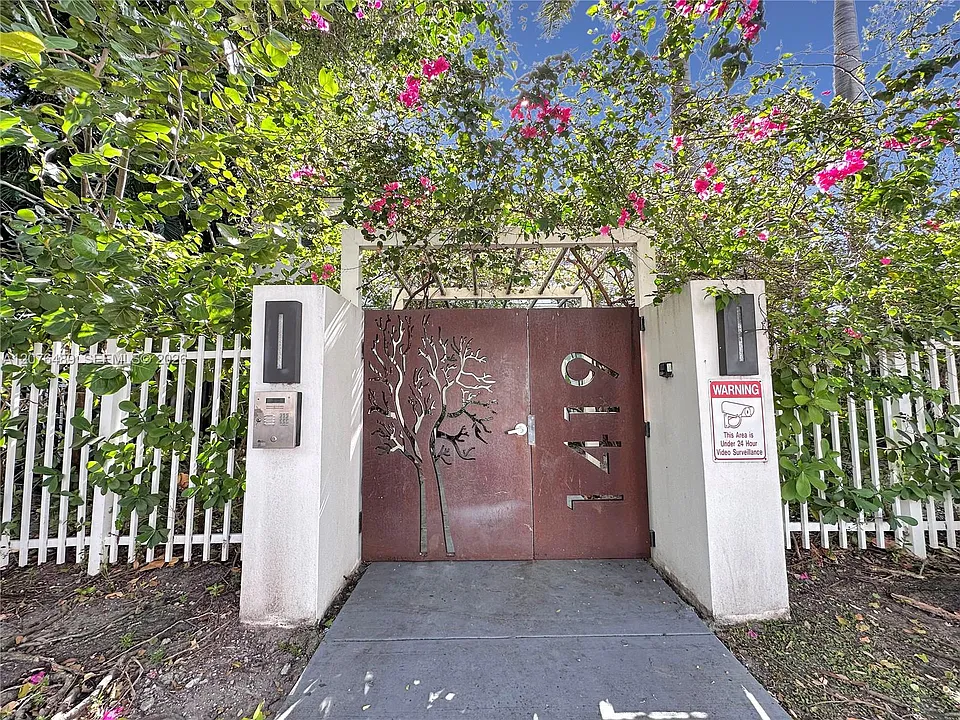 1419 West Ave #103