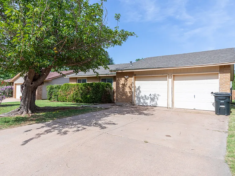 1733 Chucker Ct — Photo 23