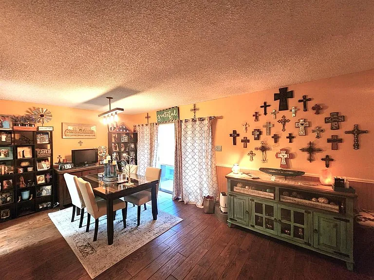 100 Royal Way Dr #3C — Photo 2