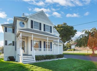 39 Greenview Rd, Groton, CT 06340