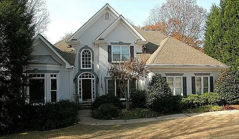 720 Leeds Garden Ter — Photo 1