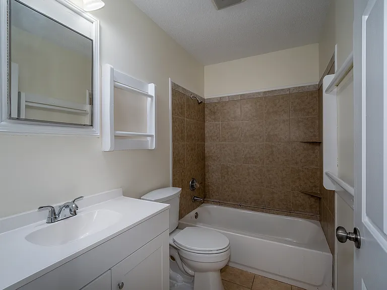 72 Greenville Hwy #1 — Photo 7