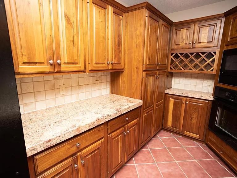 3310 Pine Grove Dr — Photo 6