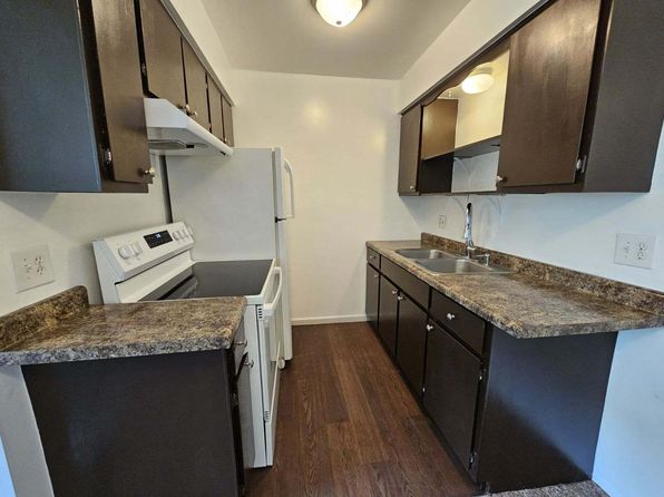 1875 Michigan Ave APT C1