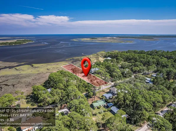 8 Levy Bay Rd, Panacea, FL 32346