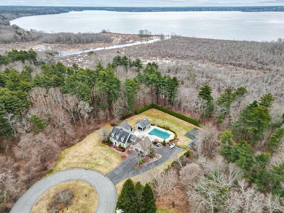 1st image of 16 Pheasant Run Rd