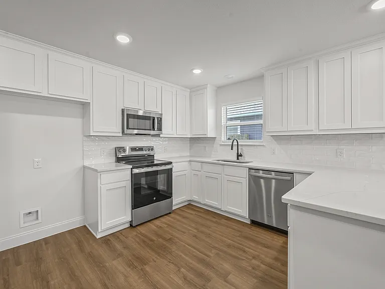 2307 Mill St — Photo 5