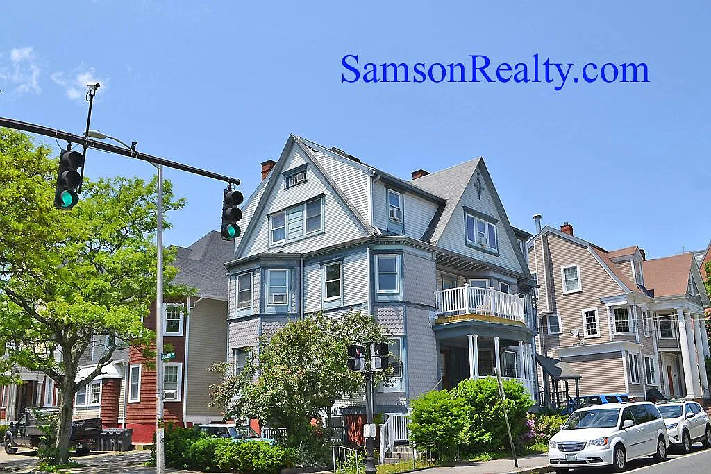4 bed, $4,200 — Photo 2
