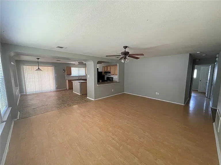 1025 Apollo Cir — Photo 2