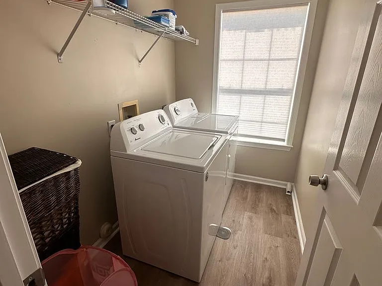 1031 Alden Glen Dr — Photo 14