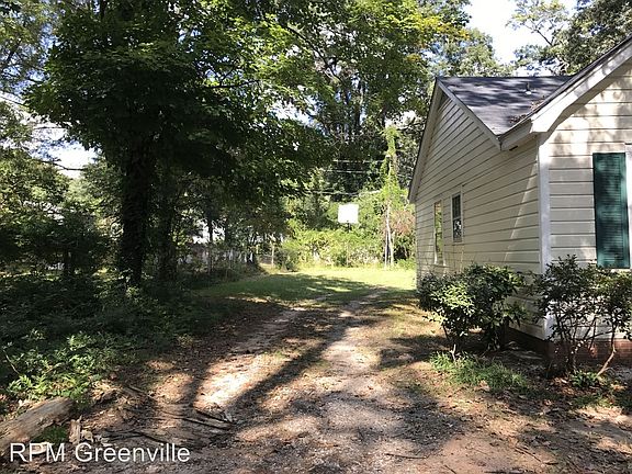 2nd image of 100 Windsor Ave