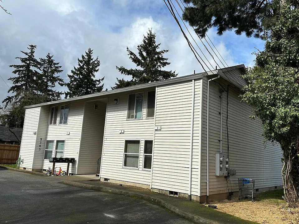 5343 SE 89th Ave #4