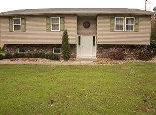 1241 Herman Rd, Cabot, PA 16023