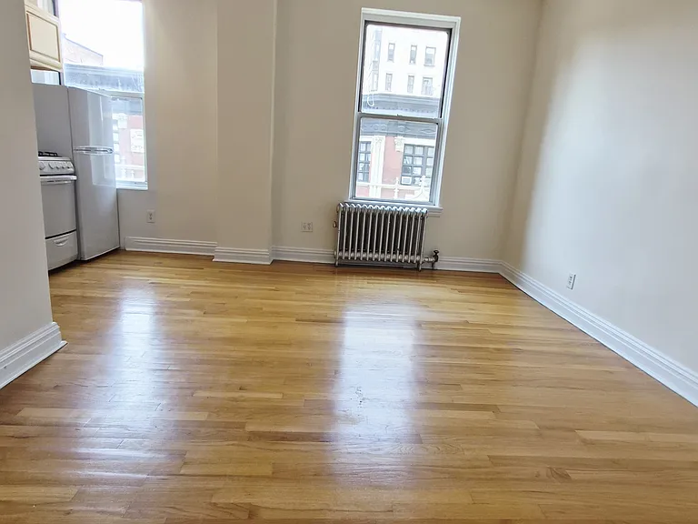 355 W 85th St #66 — Photo 2